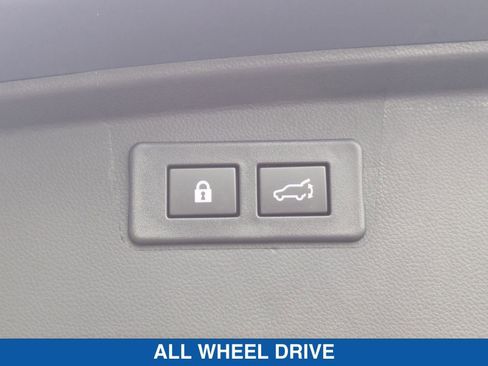 Certified 2025 Subaru Outback Premium image 24