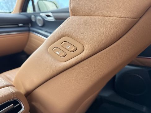 Used 2023 Genesis GV80 2.5T w/ Advanced Package image 17