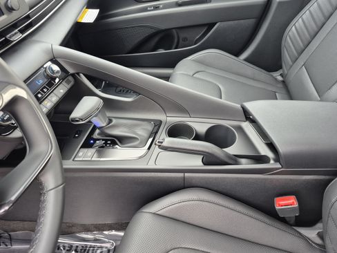 New 2026 Hyundai Elantra SEL Sport FWD image 21