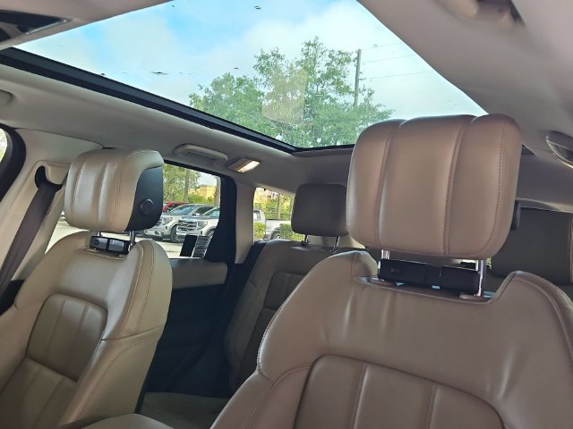 Used 2018 Land Rover Range Rover Sport SE AWD/4WD image 24