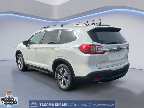 Used 2025 Subaru Ascent Premium AWD/4WD image 2