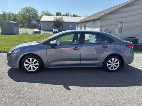 Certified 2024 Toyota Corolla LE FWD image 3