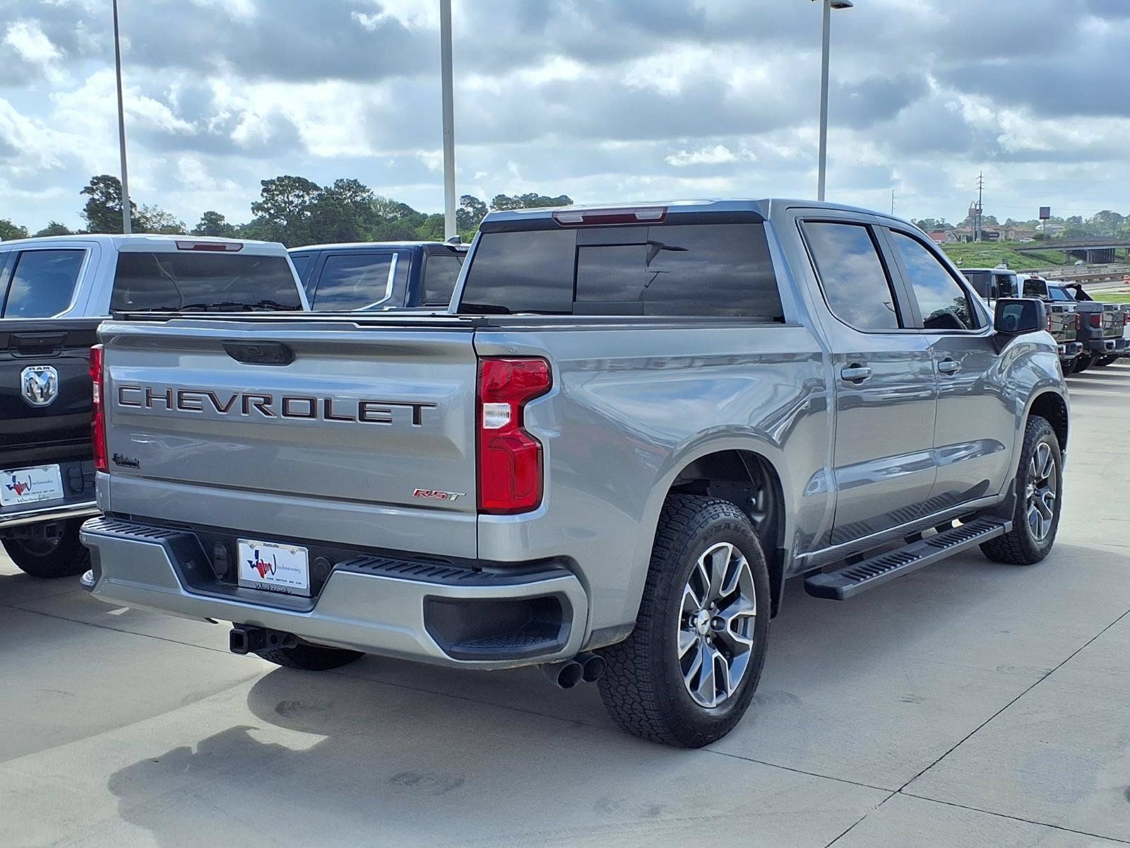 Used 2025 Chevrolet Silverado 1500 RST w/ Convenience Package II AWD/4WD image 6