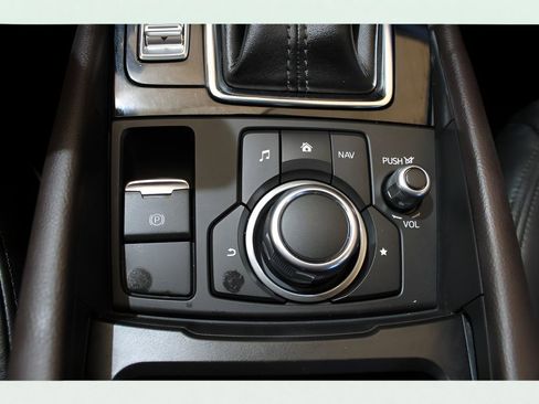 Used 2017 MAZDA MAZDA3 Touring image 22