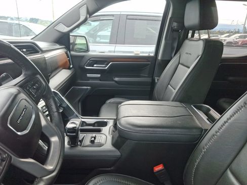 Used 2024 GMC Sierra 1500 Denali w/ Technology Package AWD/4WD image 10