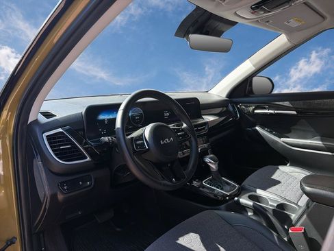 Used 2024 Kia Seltos S FWD image 8