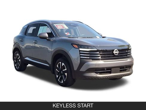 Used 2025 Nissan Kicks SV w/ SV Premium Package AWD/4WD image 2