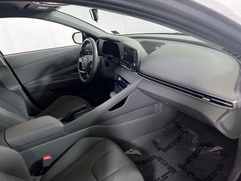 Used 2023 Hyundai Elantra SEL FWD image 26