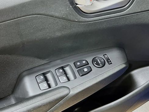 Used 2018 Hyundai Accent SE FWD image 17