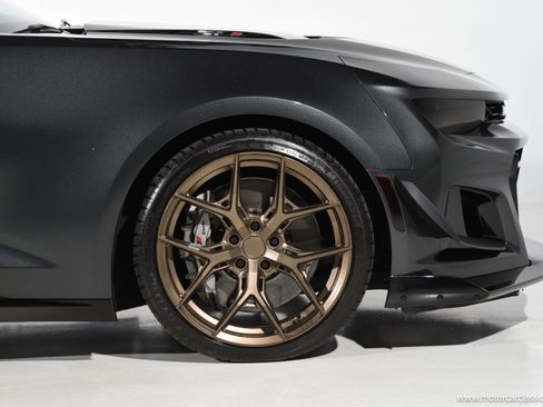 Used 2017 Chevrolet Camaro ZL1 RWD image 21
