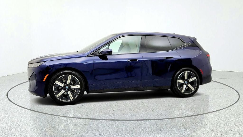 Used 2026 BMW iX xDrive60 w/ Executive Package AWD/4WD image 8
