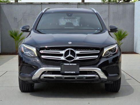 Used 2018 Mercedes-Benz GLC 300 4MATIC w/ Premium Package image 3