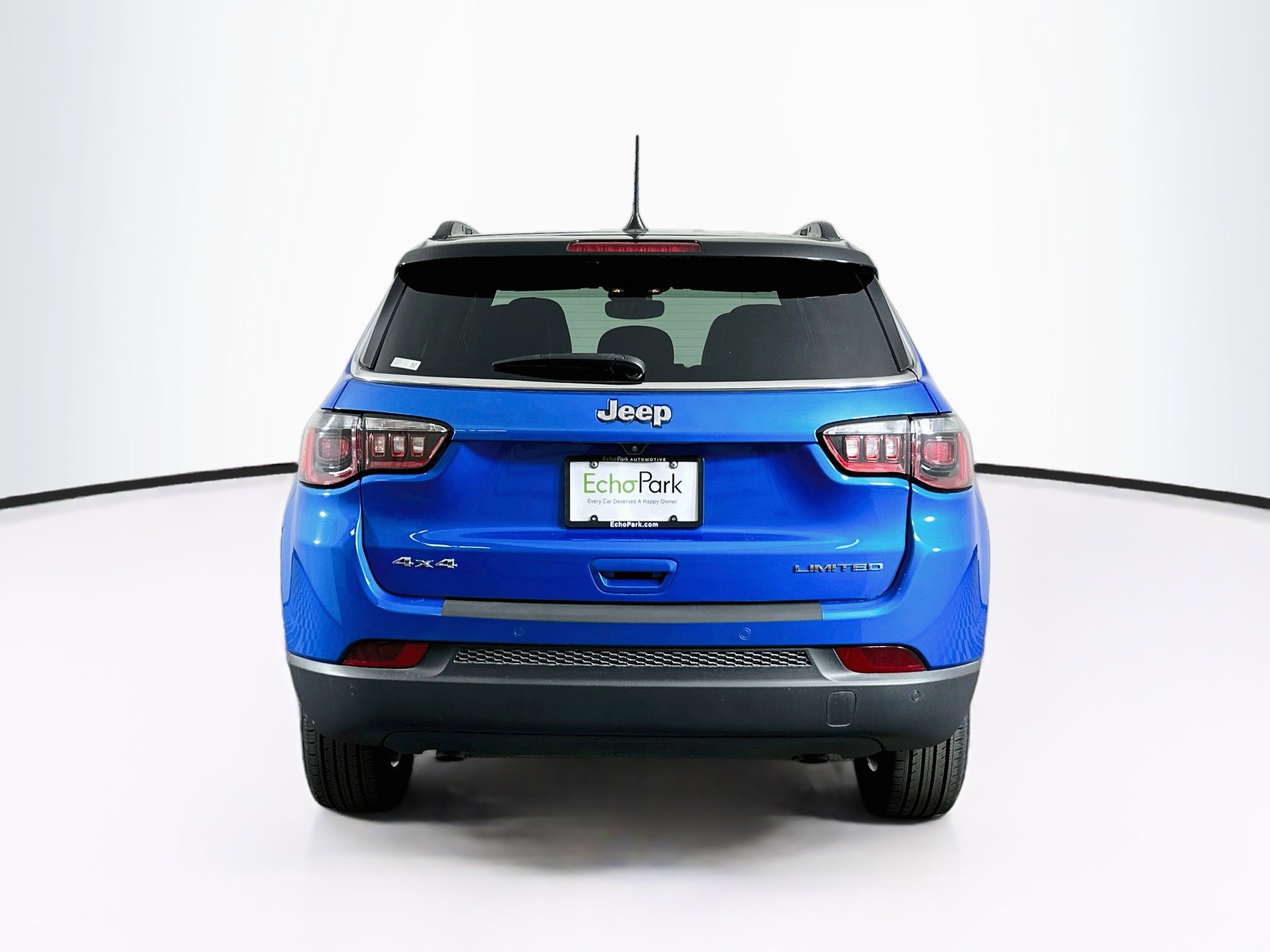 Used 2025 Jeep Compass Limited AWD/4WD image 7