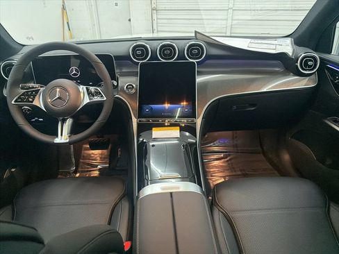 Used 2026 Mercedes-Benz GLC 300 image 22