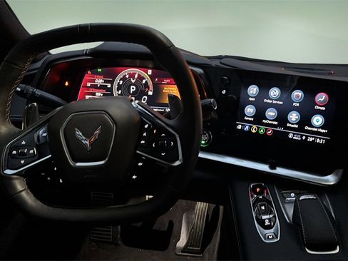 Used 2023 Chevrolet Corvette Stingray w/ Z51 Performance Package image 13