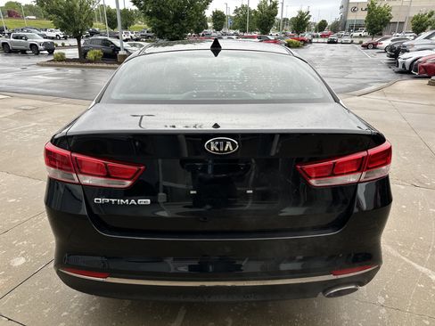 Used 2017 Kia Optima LX FWD image 8