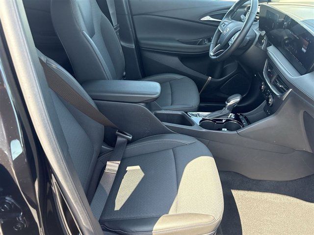 Used 2025 Buick Encore GX Preferred FWD image 26