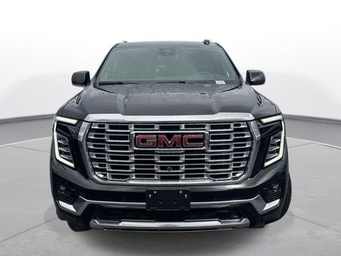 Used 2025 GMC Yukon Denali AWD/4WD image 2