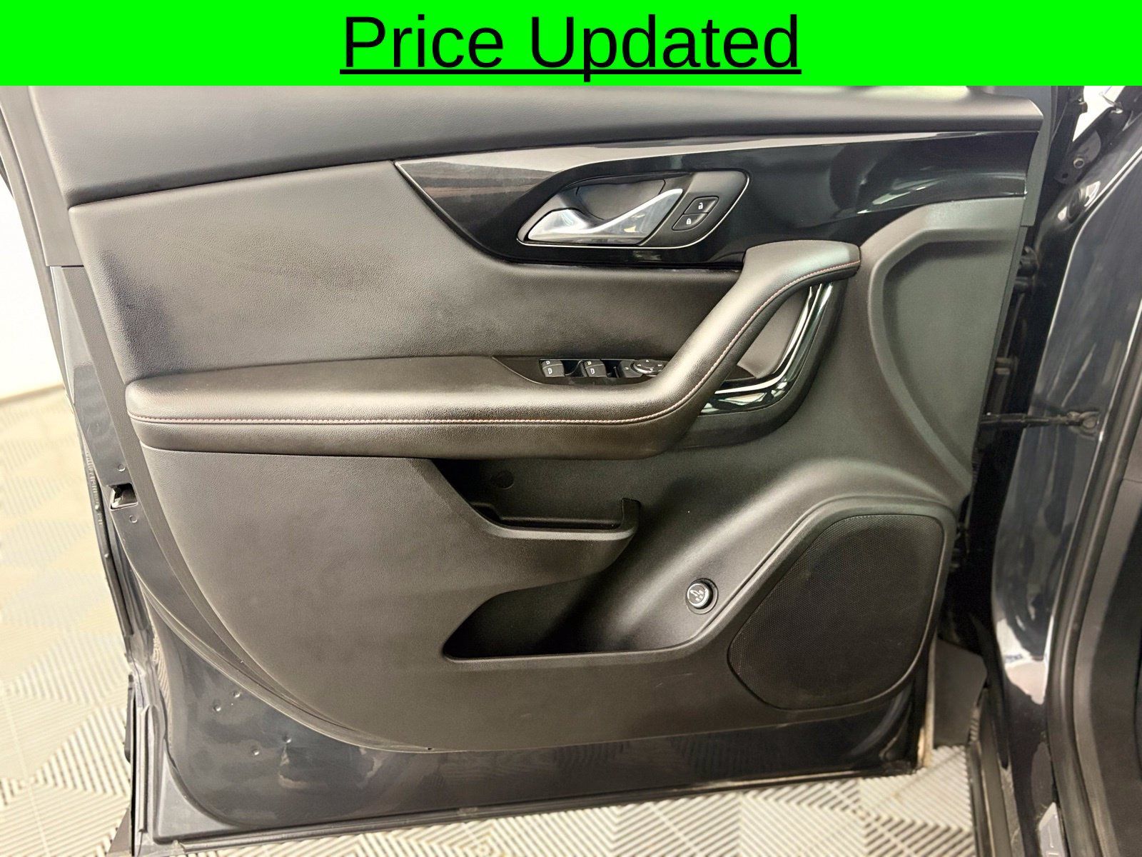 Used 2021 Chevrolet Blazer RS AWD/4WD image 2