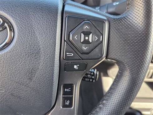 Used 2020 Toyota Tacoma TRD Sport image 22