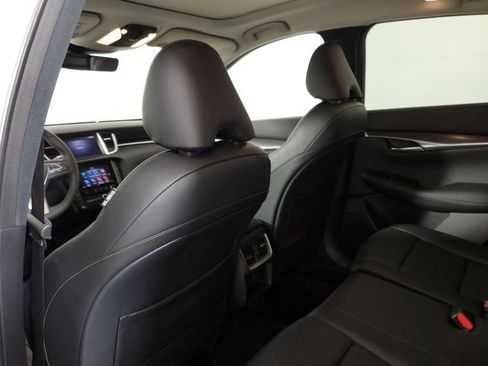 Certified 2025 INFINITI QX50 Luxe image 11
