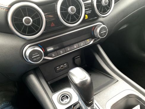 Used 2023 Nissan Sentra SR w/ Midnight Edition Package image 17