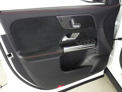 Used 2022 Mercedes-Benz GLA 250 image 11