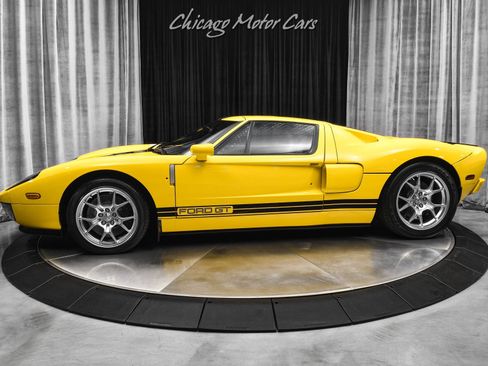 Used 2005 Ford GT image 1