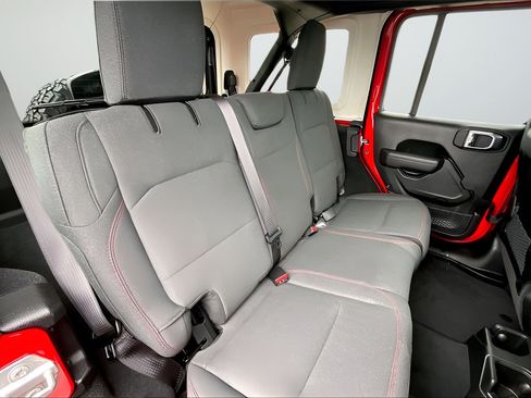 Used 2026 Jeep Wrangler Unlimited Rubicon AWD/4WD image 20