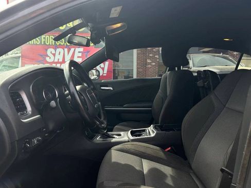 Used 2020 Dodge Charger SXT image 17