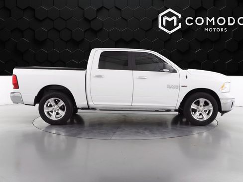 Used 2017 RAM 1500 Classic SLT w/ SLT Plus D￩cor Group image 2