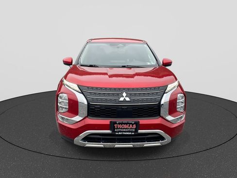 Used 2022 Mitsubishi Outlander SE image 3