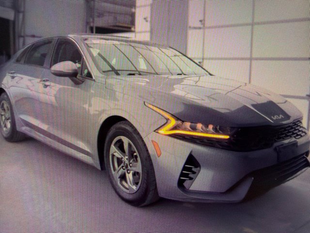 Used 2022 Kia K5 LXS FWD image 11