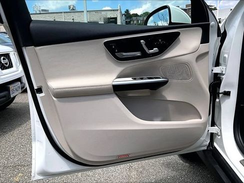 Used 2026 Mercedes-Benz GLC 300 4MATIC image 18