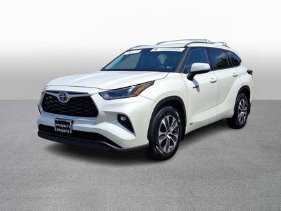 Used 2021 Toyota Highlander XLE