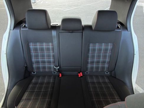 Used 2011 Volkswagen GTI 4-Door FWD image 33