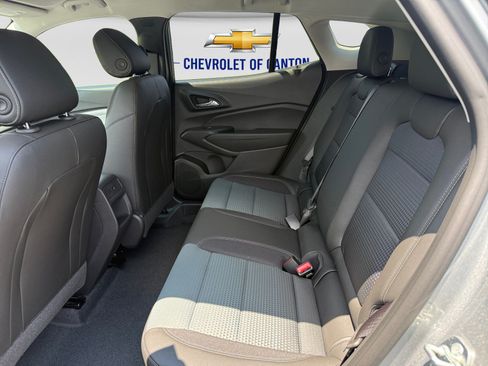 New 2026 Chevrolet Trax LT w/ Midnight Edition FWD image 19