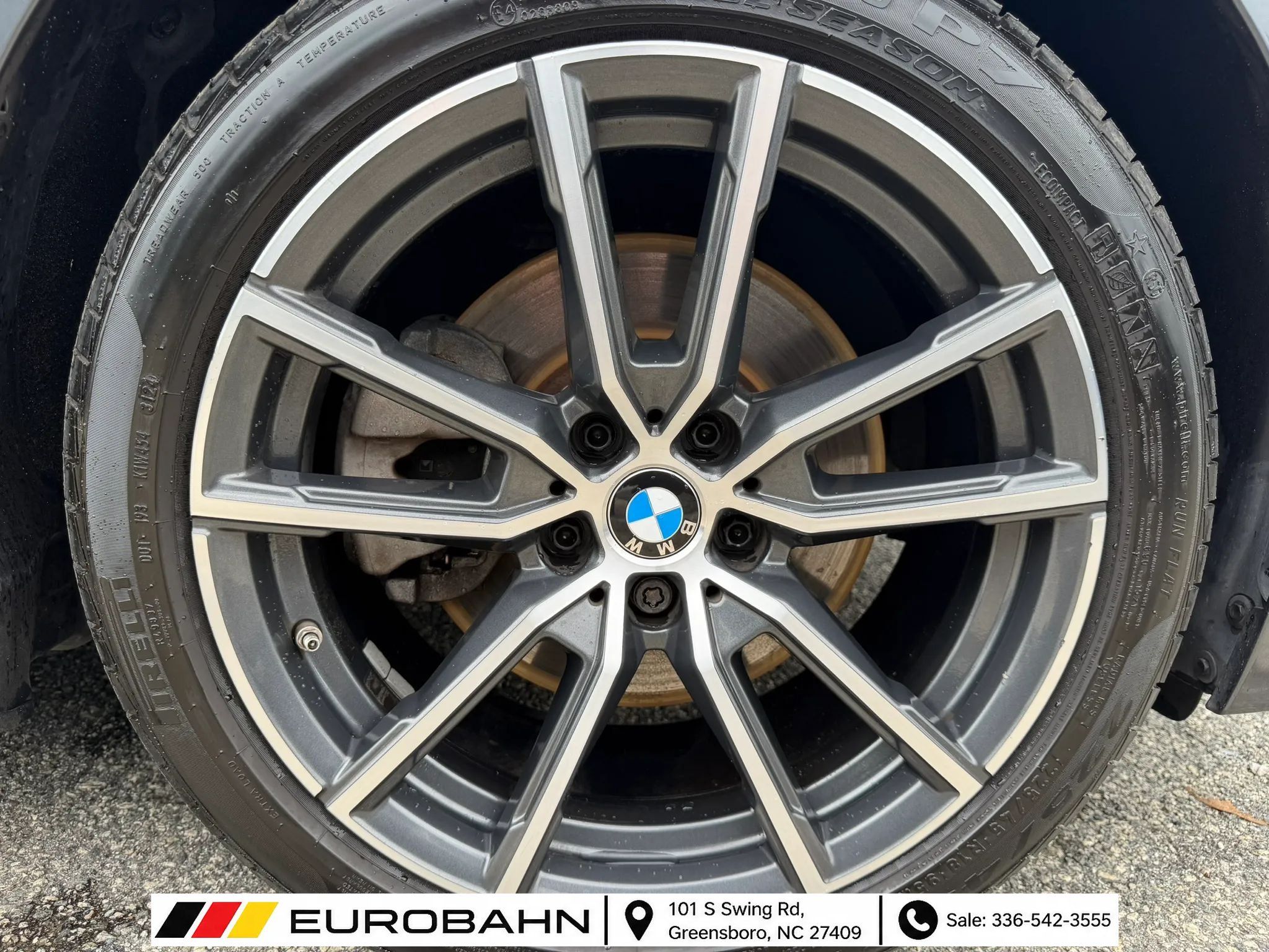 Used 2019 BMW 330i xDrive Sedan w/ Convenience Package AWD/4WD image 25