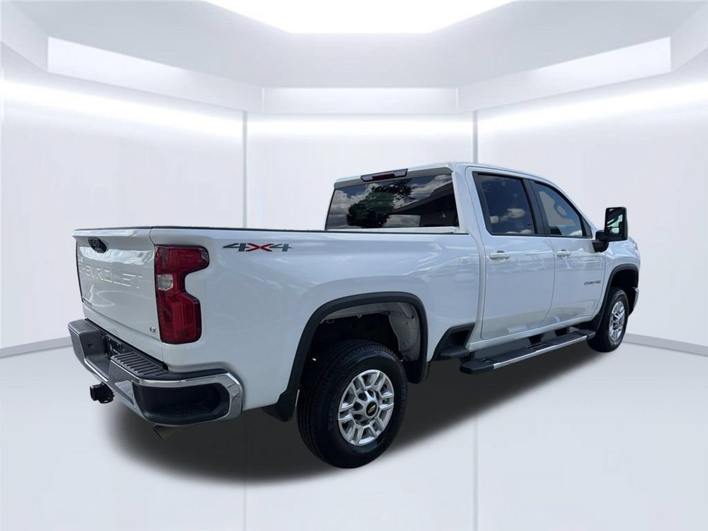 Used 2025 Chevrolet Silverado 2500 LT w/ Convenience Package AWD/4WD image 7