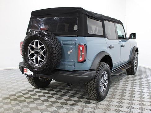 Used 2021 Ford Bronco Badlands image 6