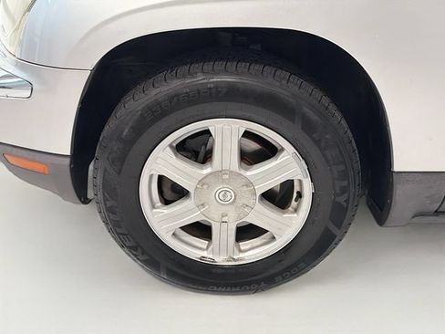 Used 2005 Chrysler Pacifica Touring FWD image 26