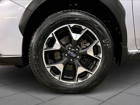 Used 2019 Subaru Crosstrek 2.0i Premium w/ Eyesight System image 10