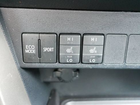 Used 2013 Toyota RAV4 Limited AWD/4WD image 21