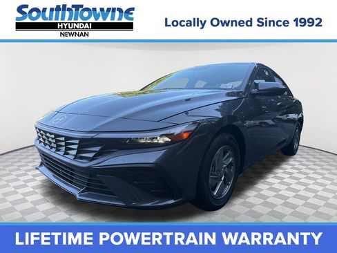 New 2026 Hyundai Elantra SE FWD image 1