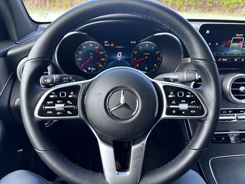 Certified 2022 Mercedes-Benz GLC 300 image 19