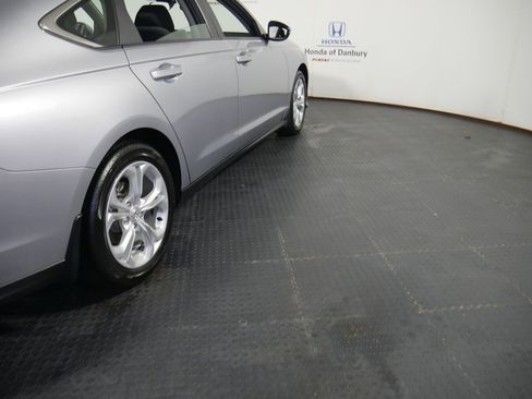 Used 2023 Honda Accord LX image 4