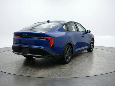 Used 2025 Kia K4 LXS image 7