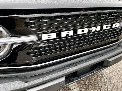 Used 2025 Ford Bronco Outer Banks image 30