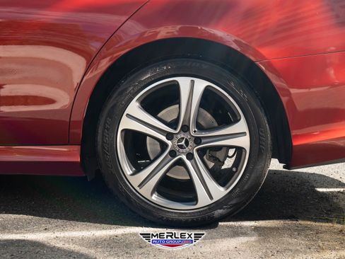 Used 2019 Mercedes-Benz E 300 4MATIC w/ Driver Assistance Package image 12