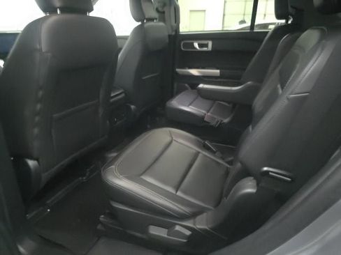 Used 2024 Ford Explorer XLT w/ Equipment Group 202A AWD/4WD image 16